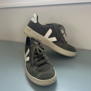 Veja Green Sneakers 37